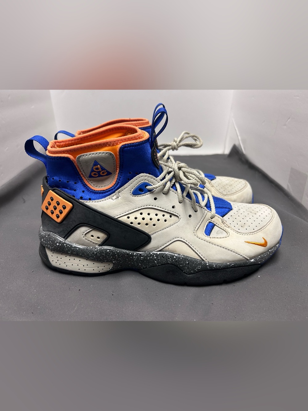 Nike ACG Air Mowabb Shoes Mens Size 10 Tan Blue Orange Sneakers DC9554-200